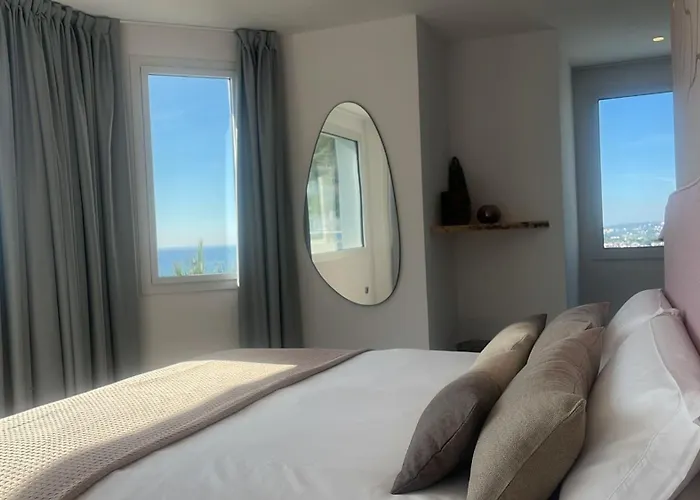 Bluehill Szálloda Sitges