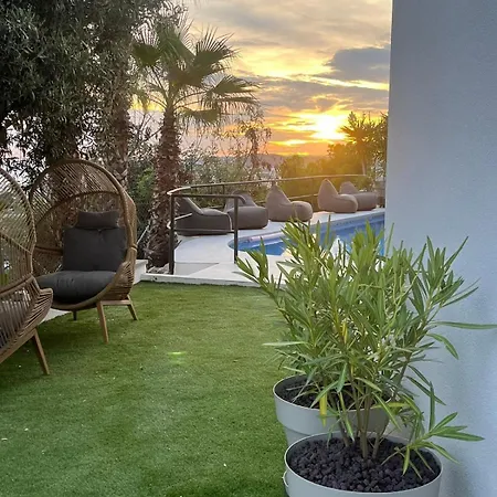 Otel Bluehill 4*